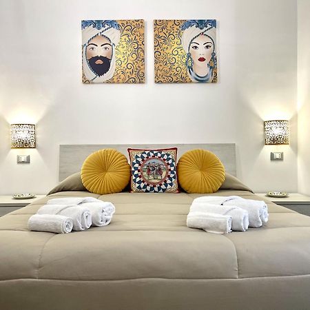 I Mori - Holiday Rooms Lascari Luaran gambar