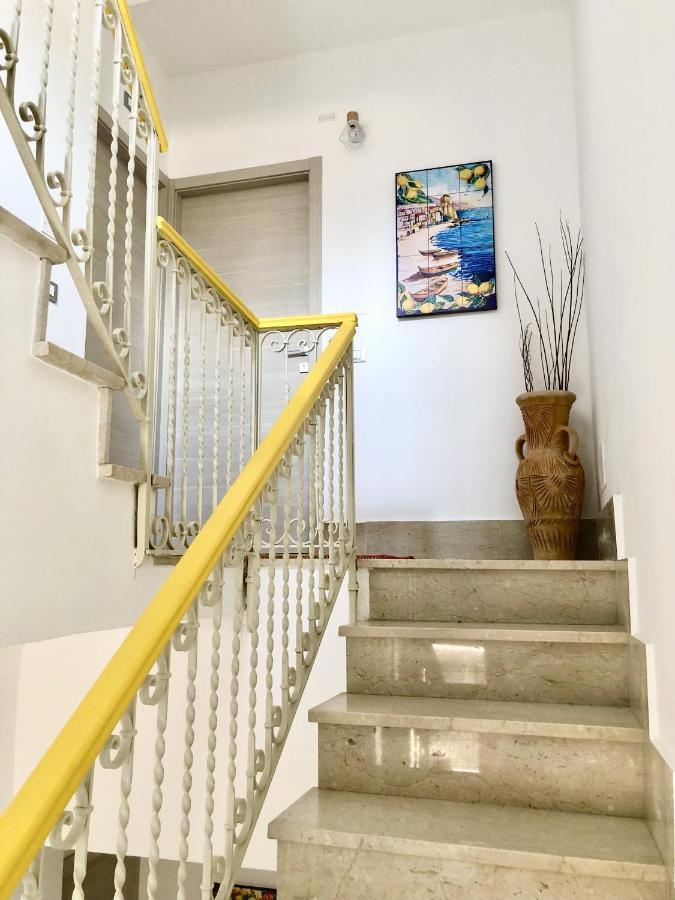 I Mori - Holiday Rooms Lascari Luaran gambar