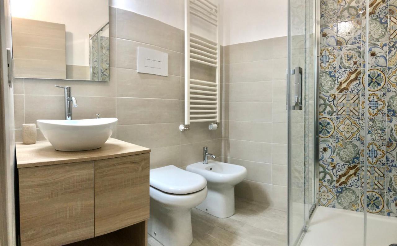 I Mori - Holiday Rooms Lascari Luaran gambar