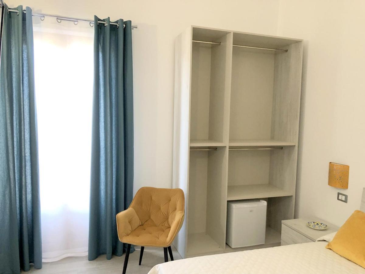 I Mori - Holiday Rooms Lascari Luaran gambar