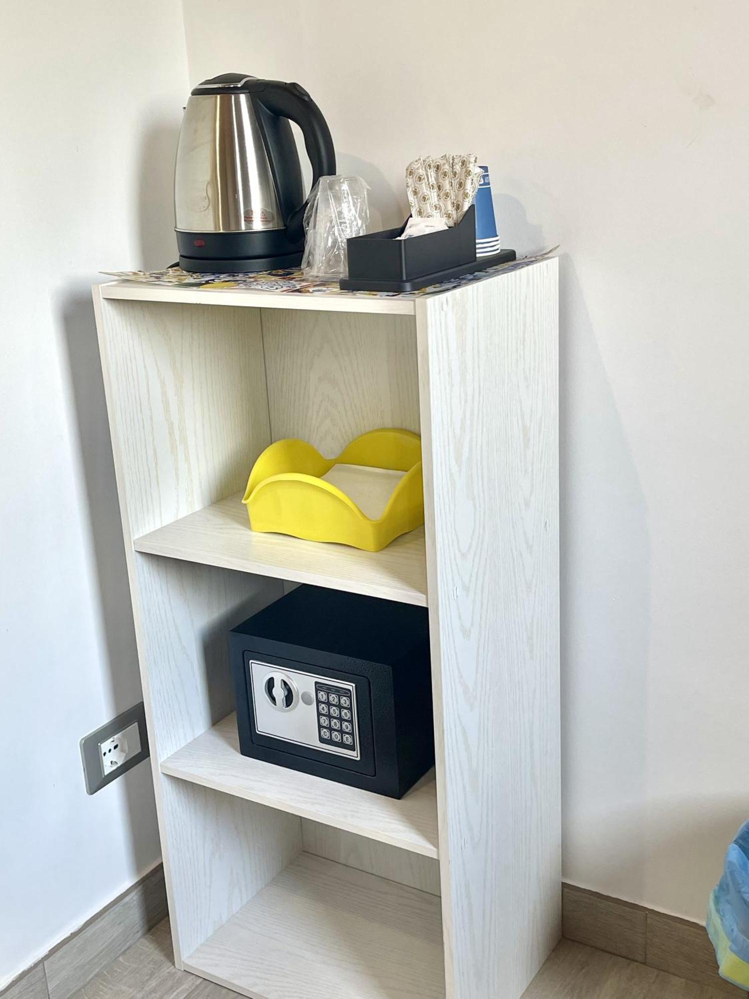 I Mori - Holiday Rooms Lascari Luaran gambar